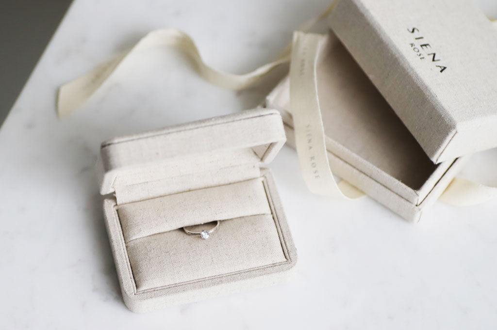 【保証書、箱付】ロゼチナ　リング　7号 理想のプロポーズを叶えるオンライン限定”プロポーズエンゲージ