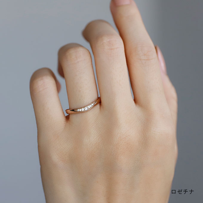 結婚指輪まなざし ロゼチナ 着用画像