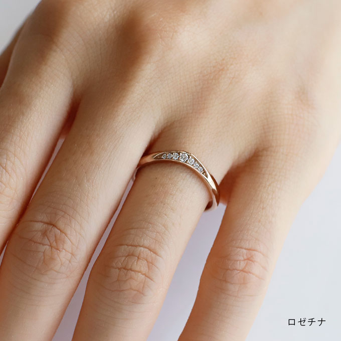 結婚指輪まなざし ロゼチナ 着用画像