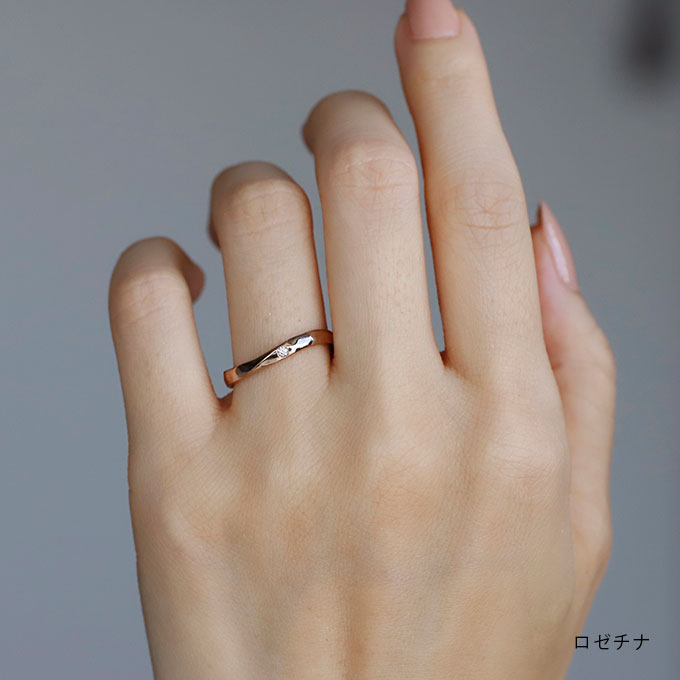 結婚指輪そよ風 ロゼチナ 着用画像