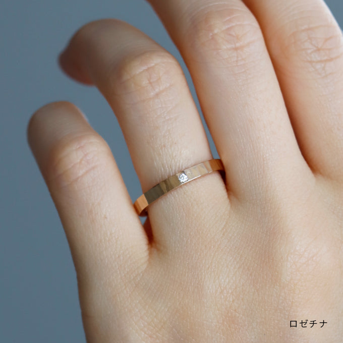 結婚指輪 誕生月木3月 ロゼチナ 着用画像
