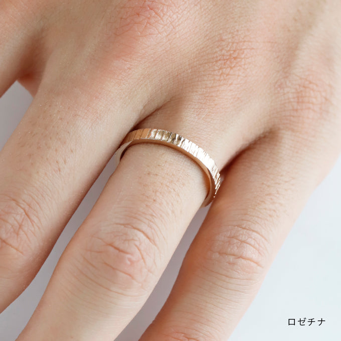 結婚指輪 誕生月木5月 ロゼチナ 着用画像