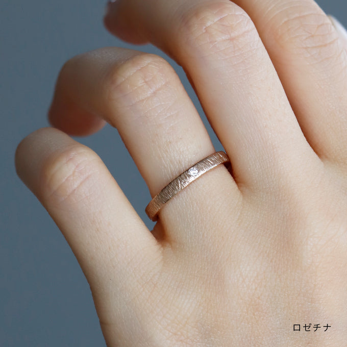 結婚指輪 誕生月木6月 ロゼチナ 着用画像
