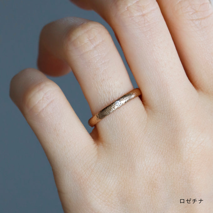 結婚指輪 誕生月木9月 ロゼチナ 着用画像