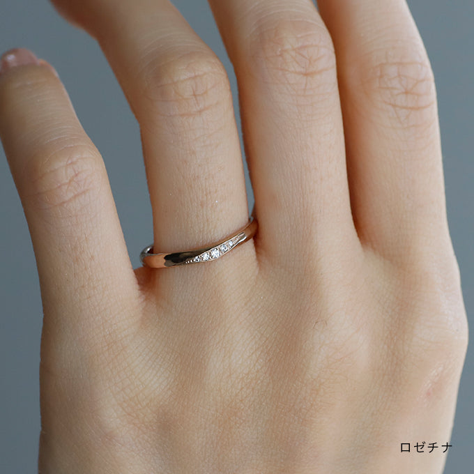 結婚指輪「MICHIRU」満ちる ロゼチナピンクゴールドリング着用画像