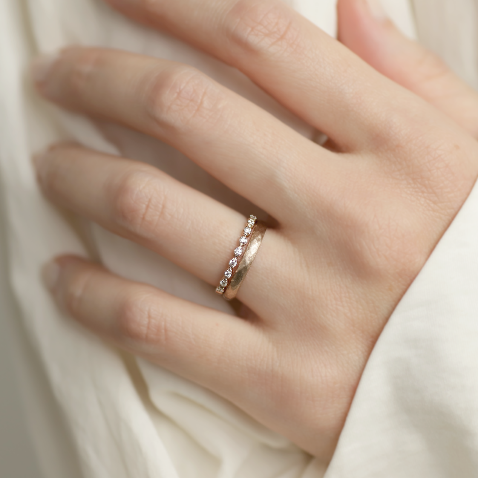 【新作】ANNIVERSARY オーバルハーフエタニティリング